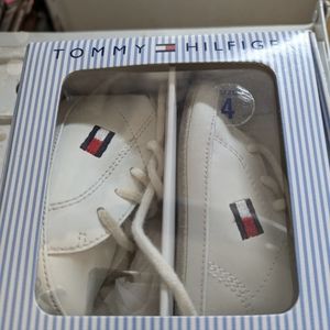 Tommy Hilfiger crib shoes